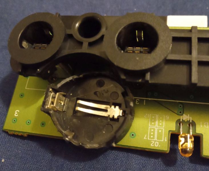 File:GameCube battery holder (wrong).jpg